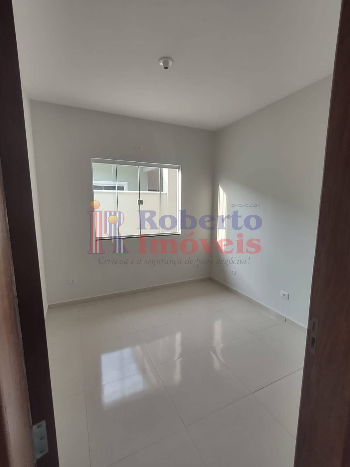 Casa à venda com 2 quartos, 81m² - Foto 18