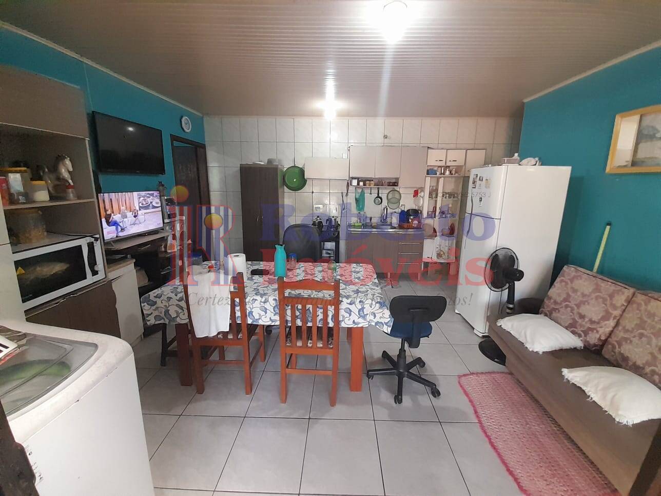 Casa à venda com 2 quartos, 58m² - Foto 3